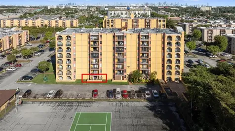 4801 NW 7th Street Miami FL 33126