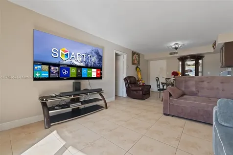 4801 NW 7th Street Miami FL 33126
