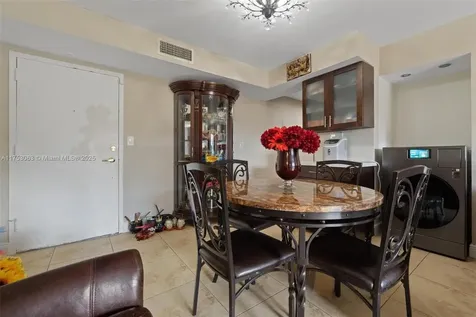 4801 NW 7th Street Miami FL 33126