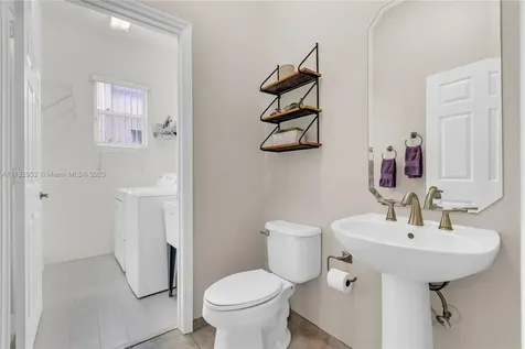 6922 E Mariposa Circle E Pembroke Pines FL 33331