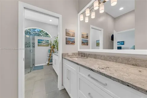 6922 E Mariposa Circle E Pembroke Pines FL 33331