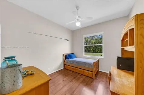 6922 E Mariposa Circle E Pembroke Pines FL 33331