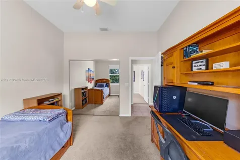 6922 E Mariposa Circle E Pembroke Pines FL 33331