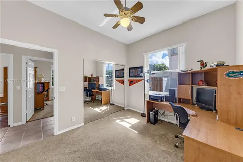 6922 E Mariposa Circle E Pembroke Pines FL 33331