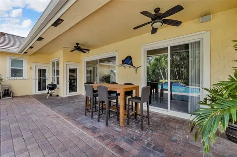 6922 E Mariposa Circle E Pembroke Pines FL 33331