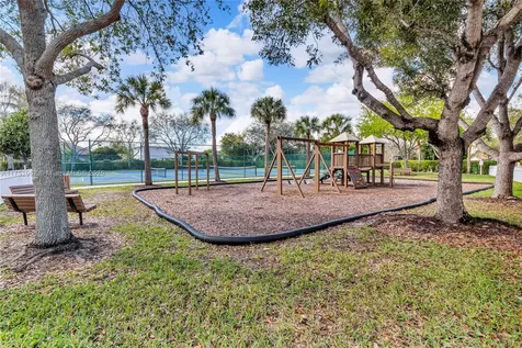 6922 E Mariposa Circle E Pembroke Pines FL 33331