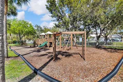 6922 E Mariposa Circle E Pembroke Pines FL 33331