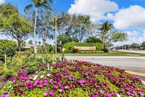 6922 E Mariposa Circle E Pembroke Pines FL 33331