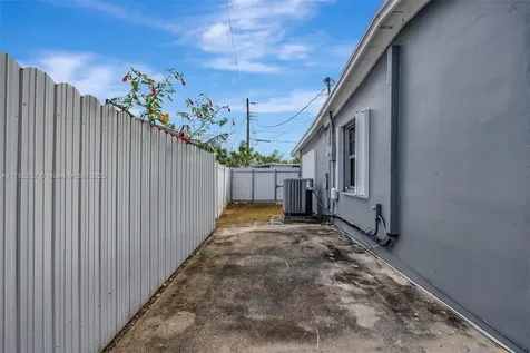 11310 SW 57th Street Miami FL 33173