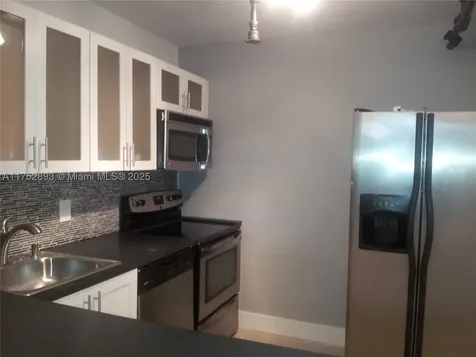 1470 NE 123rd Street North Miami FL 33161