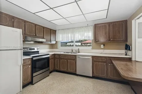 9260 SW 80th Terrace Miami FL 33173