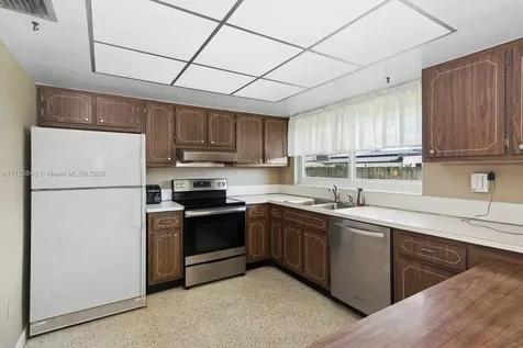 9260 SW 80th Terrace Miami FL 33173