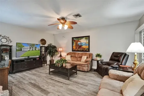 3902 Sanctuary Drive Coral Springs FL 33065