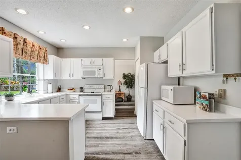3902 Sanctuary Drive Coral Springs FL 33065