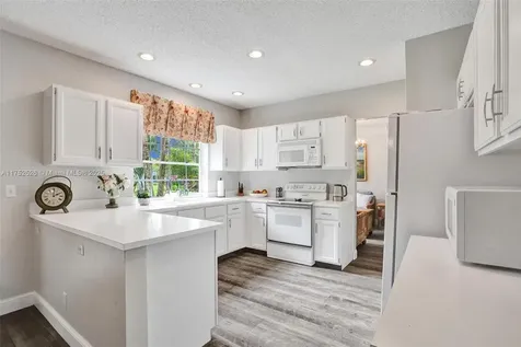 3902 Sanctuary Drive Coral Springs FL 33065