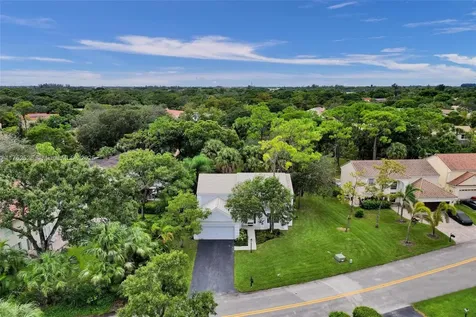 3902 Sanctuary Drive Coral Springs FL 33065