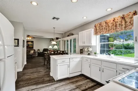 3902 Sanctuary Drive Coral Springs FL 33065