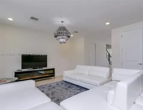 2910 NW 124th Way Sunrise FL 33323