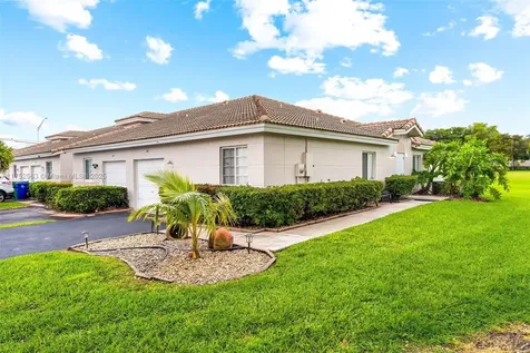 1761 SW 116th Way Miramar FL 33025