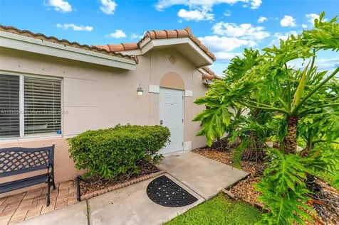 1761 SW 116th Way Miramar FL 33025