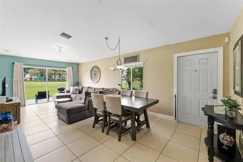 1761 SW 116th Way Miramar FL 33025