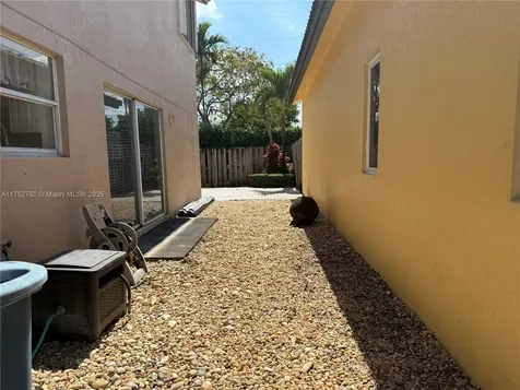 11350 NW 50th Terrace Doral FL 33178