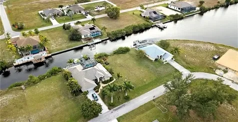 407 NW 33rd Avenue Cape Coral FL 33993