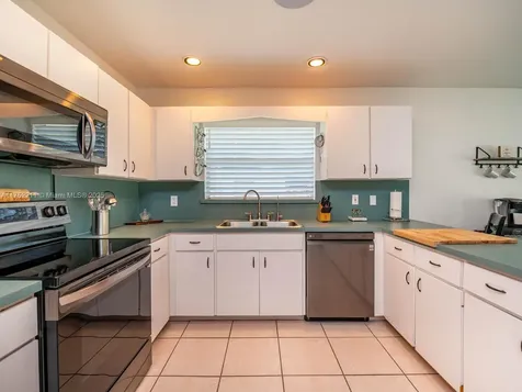 1801 SW 28th Way Fort Lauderdale FL 33312