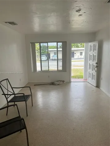 8340 SW 44th Street Miami FL 33155