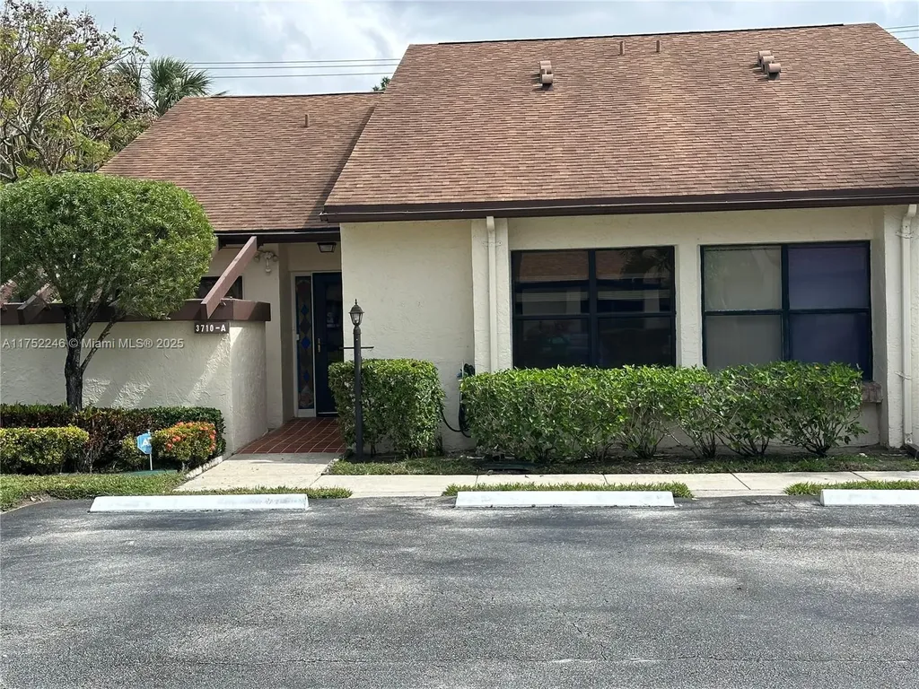 3710 English Road Lake Worth FL 33467