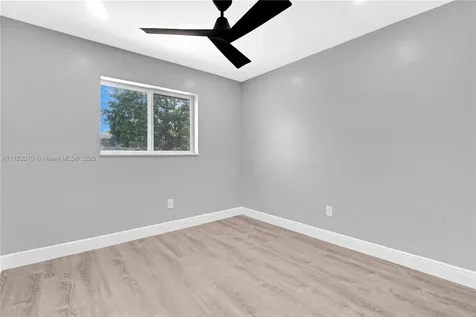 5300 NW 181st Terrace Miami Gardens FL 33055