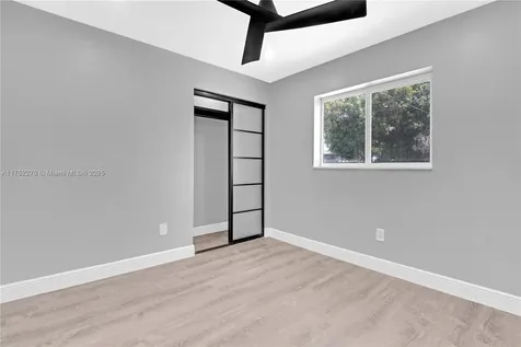 5300 NW 181st Terrace Miami Gardens FL 33055
