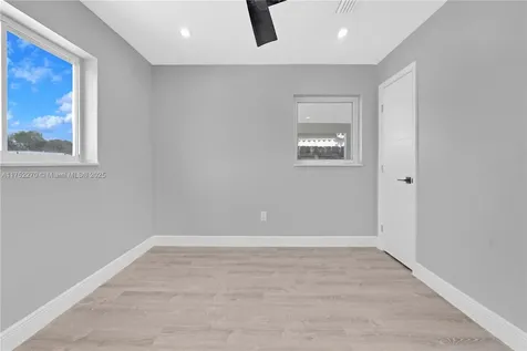 5300 NW 181st Terrace Miami Gardens FL 33055