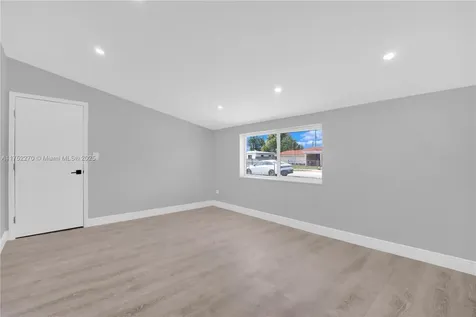 5300 NW 181st Terrace Miami Gardens FL 33055