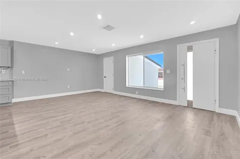 5300 NW 181st Terrace Miami Gardens FL 33055