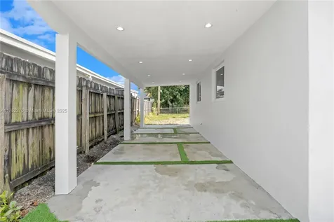 5300 NW 181st Terrace Miami Gardens FL 33055
