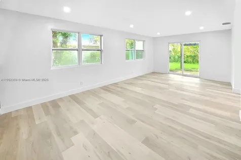 6880 SW 5th Court Pembroke Pines FL 33023