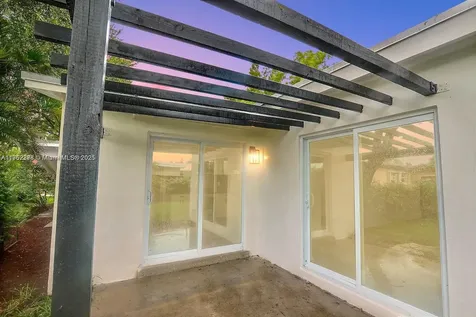 6880 SW 5th Court Pembroke Pines FL 33023