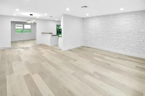 6880 SW 5th Court Pembroke Pines FL 33023