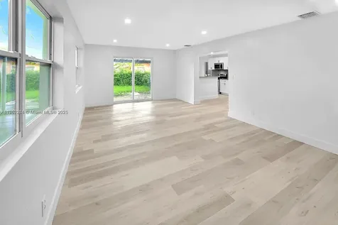 6880 SW 5th Court Pembroke Pines FL 33023