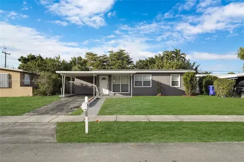 4241 SW 39th Street West Park FL 33023