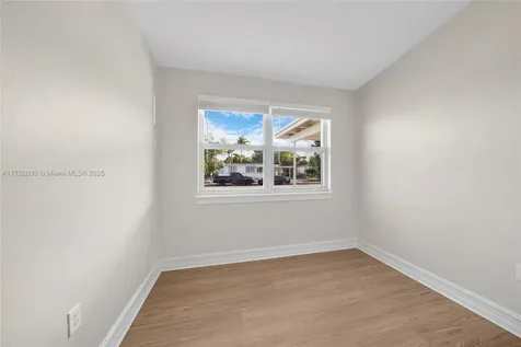 4241 SW 39th Street West Park FL 33023
