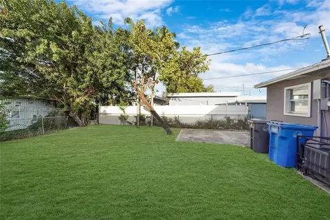 4241 SW 39th Street West Park FL 33023