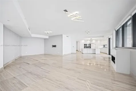 18555 Collins Avenue Sunny Isles Beach FL 33160