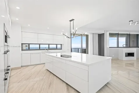 18555 Collins Avenue Sunny Isles Beach FL 33160