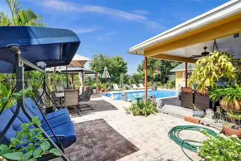 7260 SW 20th Street Plantation FL 33317