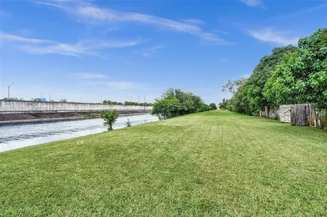 7260 SW 20th Street Plantation FL 33317