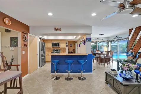 7260 SW 20th Street Plantation FL 33317