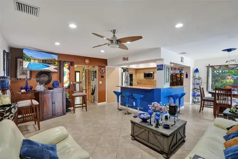 7260 SW 20th Street Plantation FL 33317