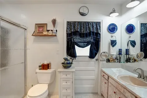 7260 SW 20th Street Plantation FL 33317
